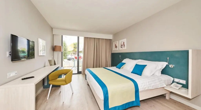 Номер Classic с балконом Hotel Sipar Plava Laguna