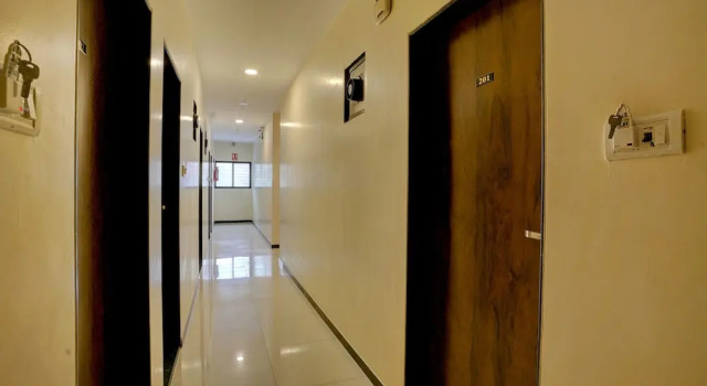 FabHotel Seven Hills - Nr Mumbai International Airport, Забронировать Отель Отели штата Махараштры 3 звезды, 3*