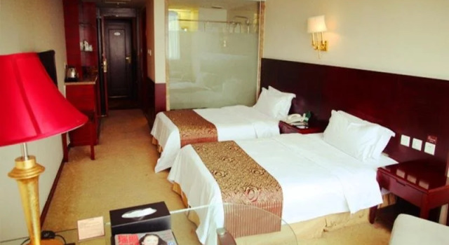 Crown International Hotel