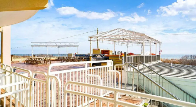 Люкс с видом на море Montreal Beach Resort