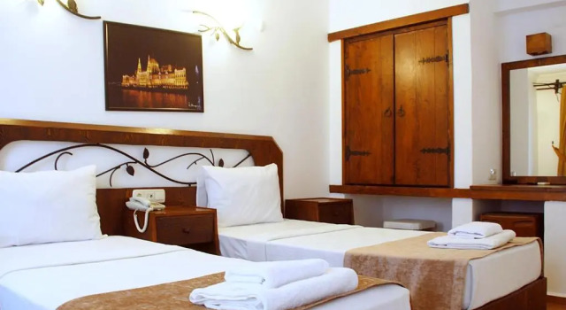 Двухместный номер Standard Flora Hotel