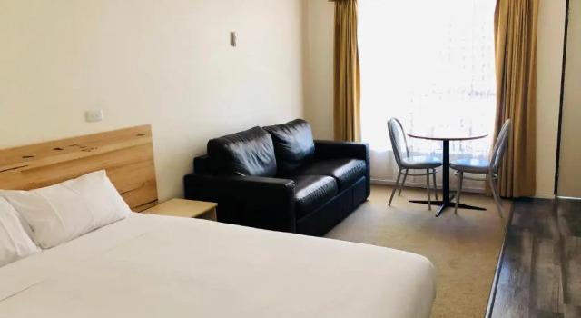 Семейный номер Standard Bright Avenue Motor Inn