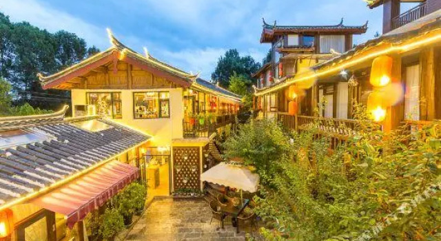 C＇est La Vie Boutique Hotel, Забронировать Бутик-отель Бутик-отели Лицзян, рядом с Улица Сквер-стрит Древнего города Шухэ, Бутик-отель