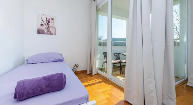 Beautiful Home in Cavtat With Wifi and 2 Bedrooms, Забронировать Отель Отели Цавтат с парковкой, рядом с Пляж Цавтат, Парковка
