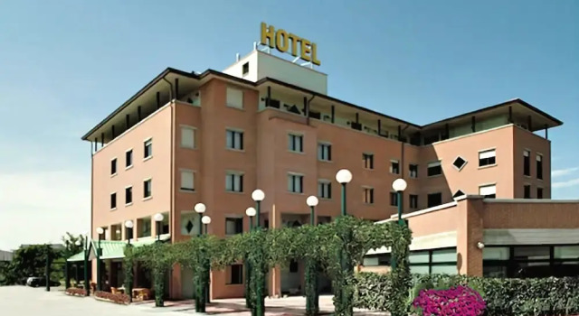 Leonardo Hotel