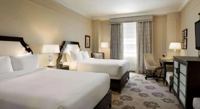 Четырёхместный номер Standard Fairmont Hotel Vancouver
