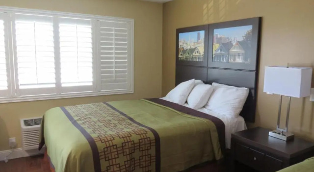Четырёхместный номер Standard Muir Woods Lodge