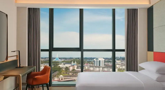 Номер Superior Sheraton Kuching Hotel