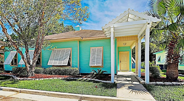 New Listing! Coastal Charmer W/ Luxe Amenities 3 Bedroom Condo