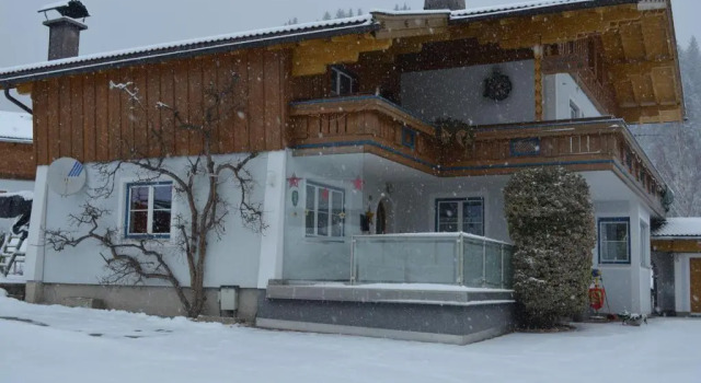 Gästehaus Huber, Забронировать Отель Отели и гостиницы Леоганг, рядом с Гондольный подъемник Штайнбергбан I, Отель