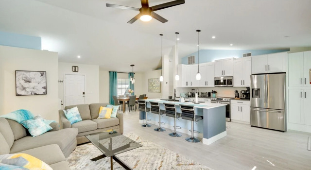 Palm Coast Home w/ Heated Pool: 3 Mi to Beach!, Забронировать Дом для отпуска Коттеджи Палм-Кост, Коттедж