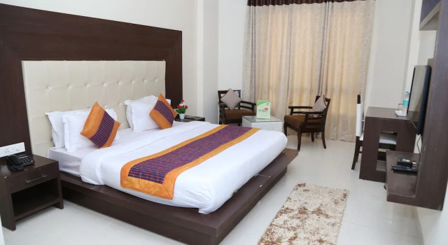 Двухместный номер Deluxe с видом на город Qcent Gurgaon by Pacific Inn