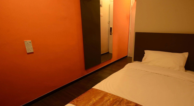 Golden Roof Hotel Kuala Kangsar, Book Hotel Kuala Kangsar Perak