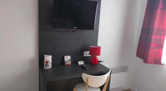 Номер Comfort Hôtel Chantepie