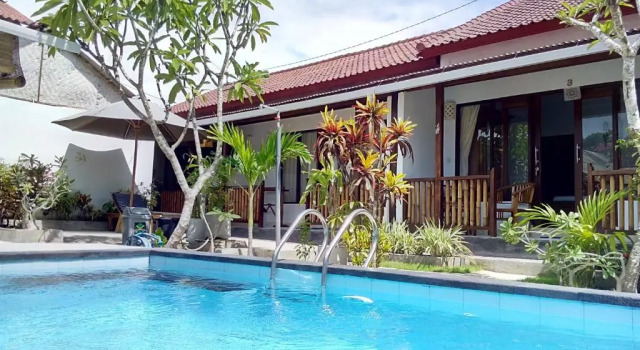 Семейный номер Standard с балконом и с красивым видом из окна Pantai Bungalow Lembongan Island