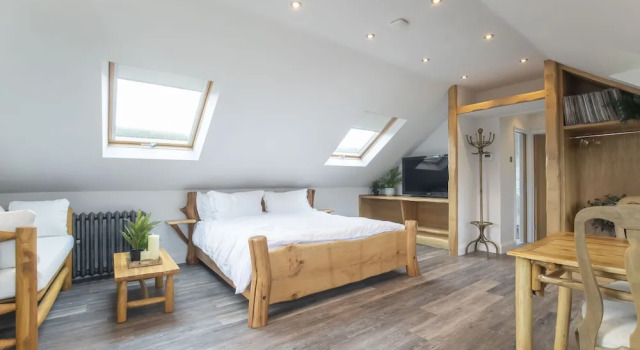 Люкс Superior Stable Lodge - Boutique Bed & Breakfast