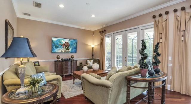 Disney theme 5 bed 5 bath with pool