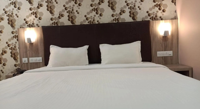Hotel VIP Square