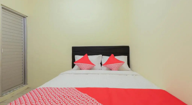 Двухместный номер Standard OYO 779 Mn One Residence Syariah Near ITC Cempaka Mas Near Kalbe Farma