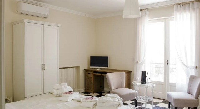 Residenza Il Sole, Buchen Sie Hotel Hotels in Metropolitanstadt Bari mit Parkplatz, Parkplätze