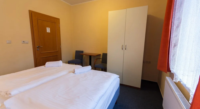 Четырёхместный номер Standard с 2 комнатами Hotel Na Kocandě