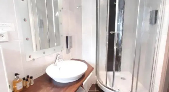 Номер Superior Logis Hôtel Restaurant LAuberge du Chateau