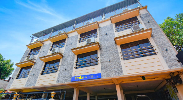 Fabhotel Bright Holidays, Забронировать Отель Отели штата Махараштры 3 звезды, 3*