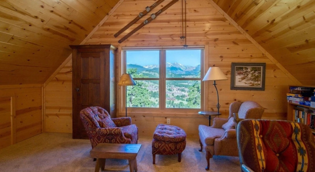 Коттедж Armstrong Luxury Log Vacation  At Windcliff 4 Bedroom Home by RedAwning
