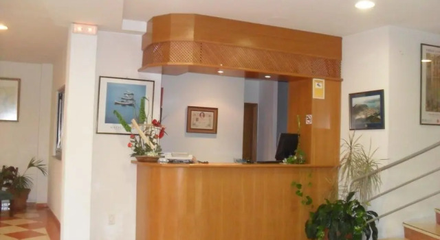Hotel Vialmar, Book Hotel Meis Pontevedra Province
