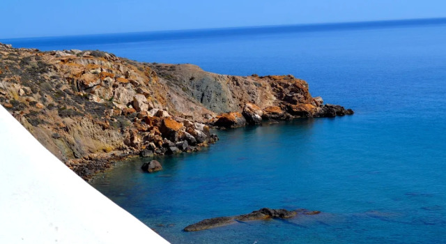 Люкс с красивым видом из окна Golden Beach Resort Anafi