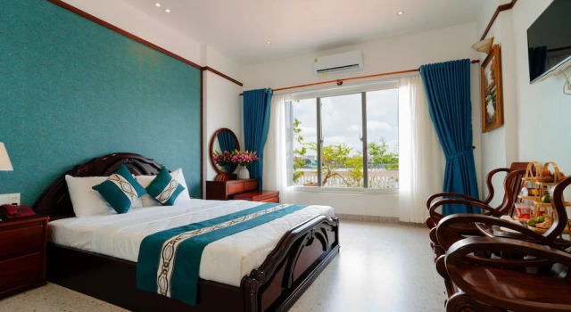 Двухместный номер Deluxe с балконом CHUONG DUONG HOTEL