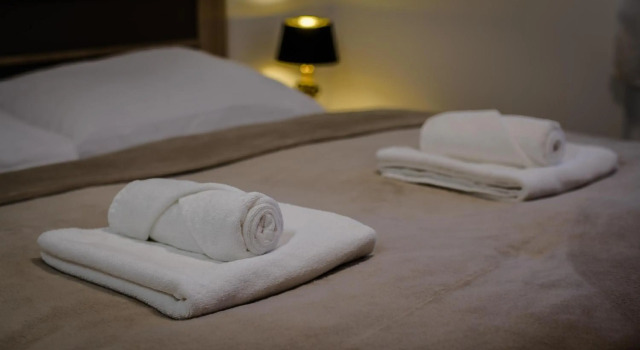 Four Seasons Apartment - FREE PARKING, Book Apartment Zagreb Croatia, near Zagreb Fair