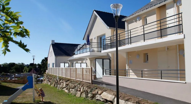 Résidence Odalys Les Iles du Morbihan, Book Hotel Hotels in Brittany with a Pool, Swimming Pool