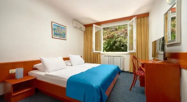 Четырёхместный семейный номер Standard с балконом и с видом на море Hotel Faraon