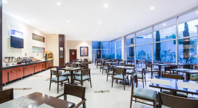 Люкс Holiday Inn Express Quito by IHG