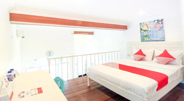 OYO 204 Blessing Residence, Book Hotel 3-stjernede hoteller i Sambikerep, 3*