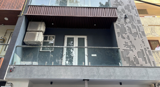 Fortune Home Service Apartment 3Bhk J150, Забронировать Апартаменты/квартира Отели Нью-Дели с парковкой, Парковка