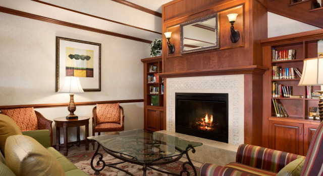 Country Inn and Suites Washington, Rezerwuj Hotel Hotele w Washington z basenem, Basen
