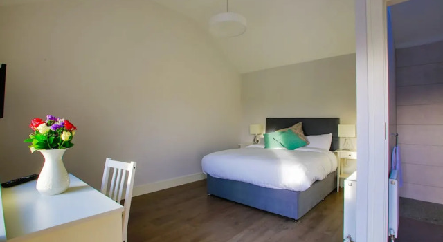The Red Cottage & Stables, Prenota Casa vacanze Hotel a Connacht con parcheggio, Parcheggio