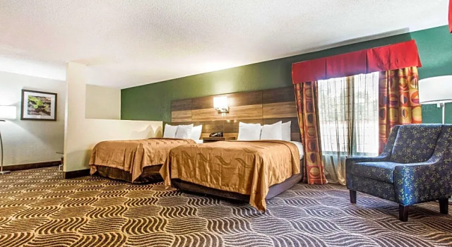 Четырёхместный люкс Quality Inn Black Mountain-Asheville East
