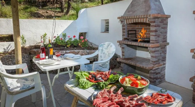 Hostal Los Pinos, Rezerwuj Hotel Hotele w Majorka z parkingiem, Parking