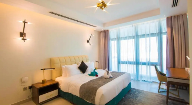 Waterfront Hotel and Apartment
