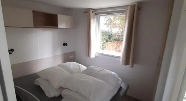 Mobil home 6 pers climatisé, Rezerwuj Hotel Hotele w Côte de Beauté z basenem, Basen