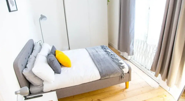 Spacious Two Bed in Hackney, Забронировать Апартаменты/квартира Отели Лондона с парковкой, Парковка