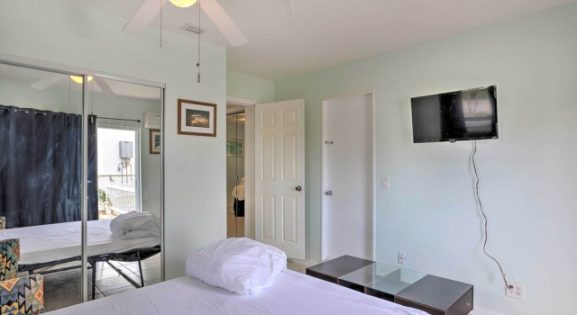 Коттедж Pet-friendly Jensen Beach Home w/ Yard Near Ocean!