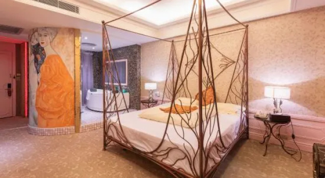Люкс Mascot Hotel