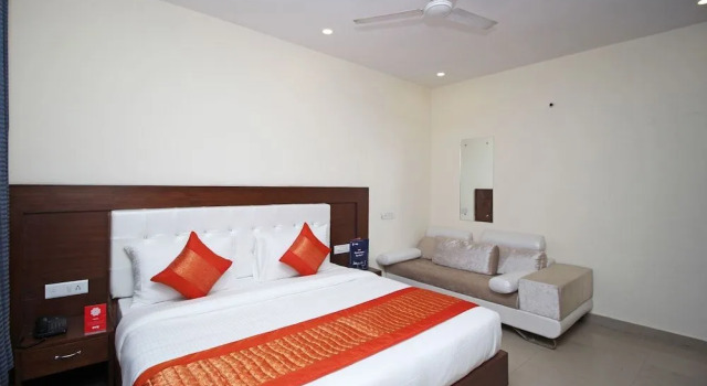 OYO 6495 Hotel Eden Greens, Забронировать Отель Гургаон 