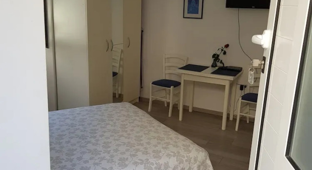 Апартаменты Standard Room-triple Studio in the City Center