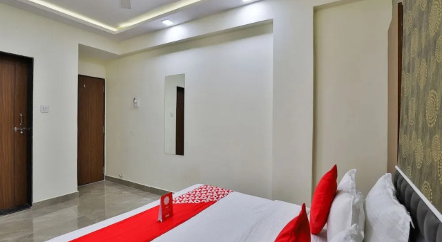 OYO 18972 Hotel Saineel