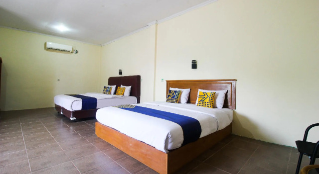 Трёхместный номер Standard SPOT ON 2809 Hotel Yasmin